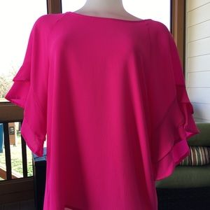 NWOT Umgee blouse with flutter sleeves. Vibrant pink. Sz S.